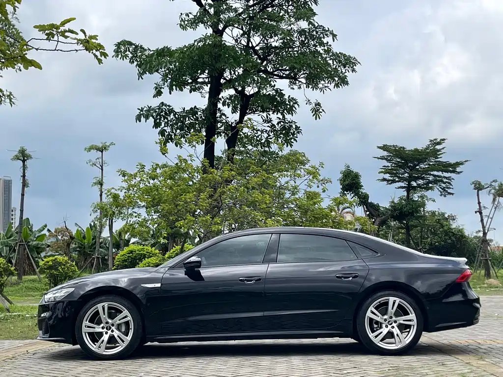 Audi A7L — фото 23