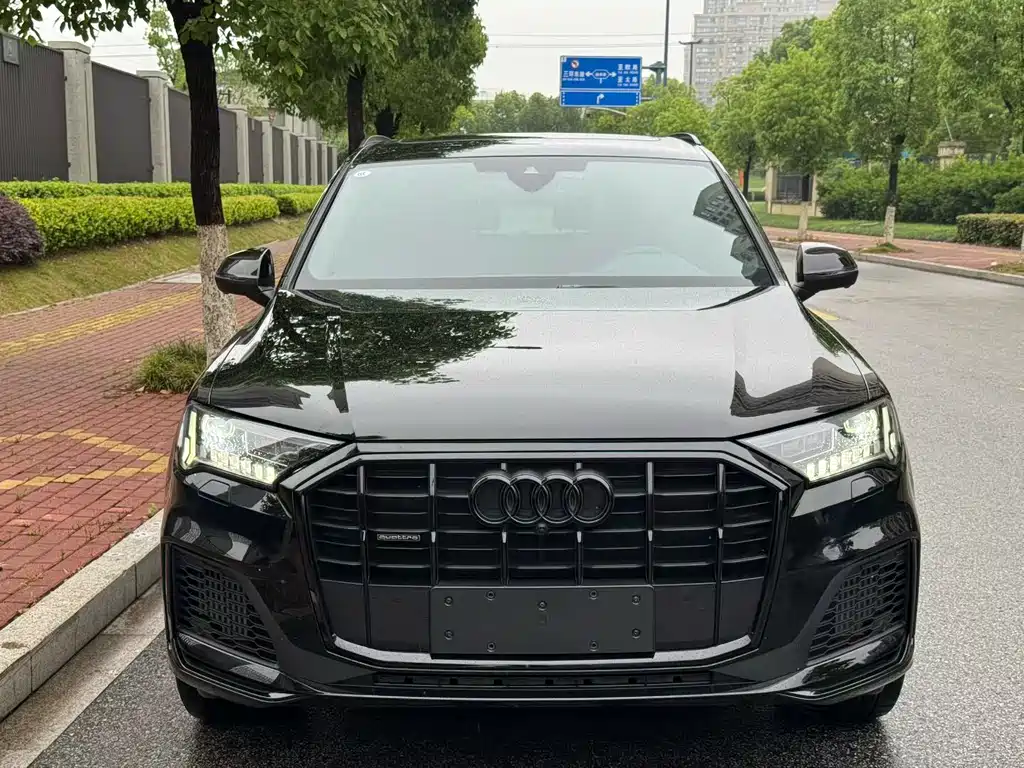Audi Q7 — фото 2