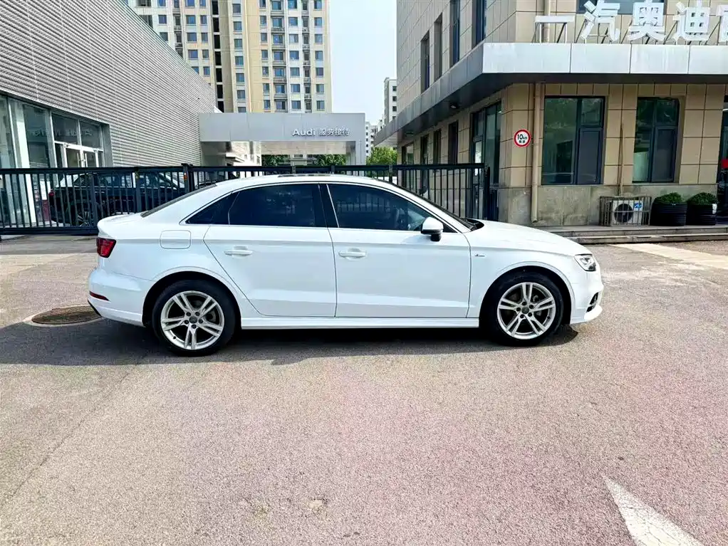 Audi A3 — фото 8