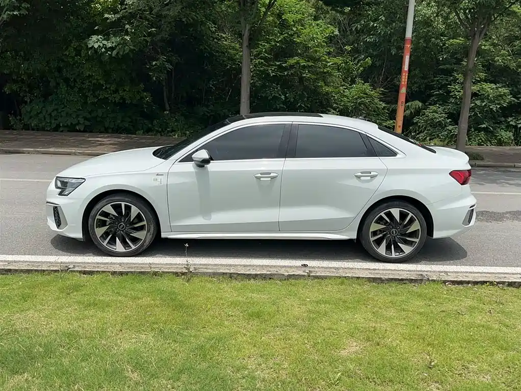 Audi A3 — фото 18