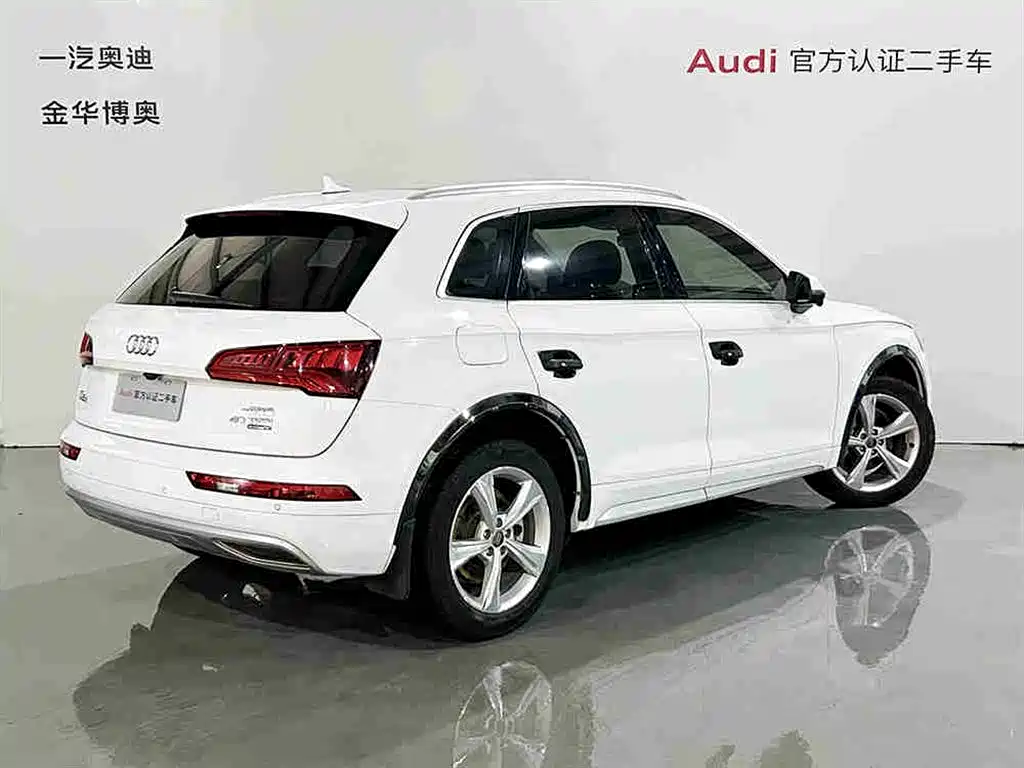Audi Q5L — фото 4