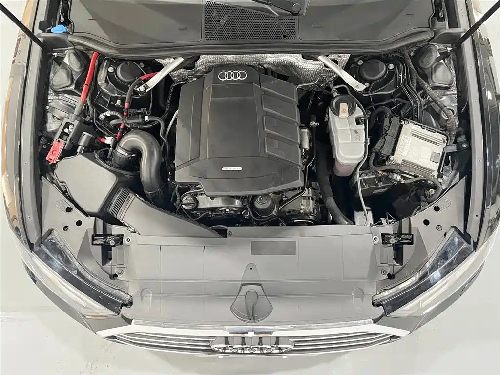 Audi A6L — фото 12
