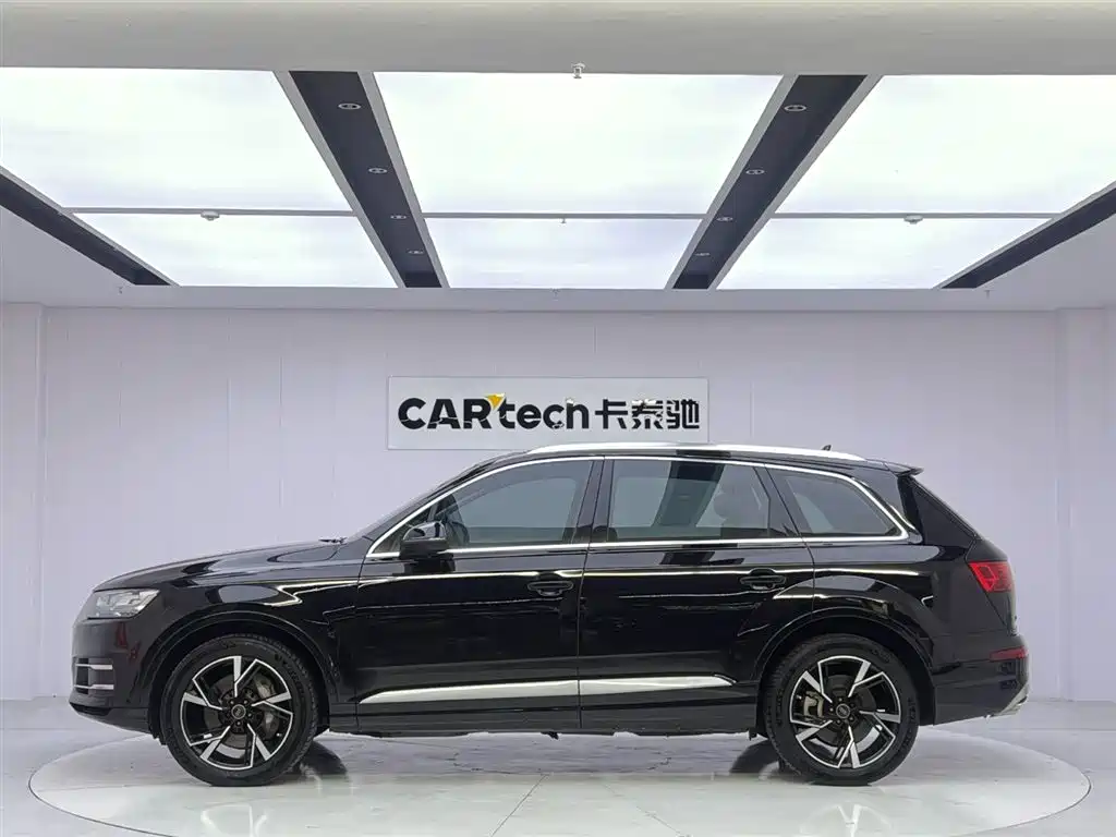 Audi Q7 — фото 2