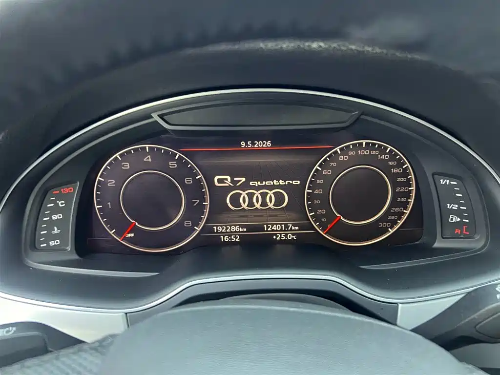 Audi Q7 — фото 15