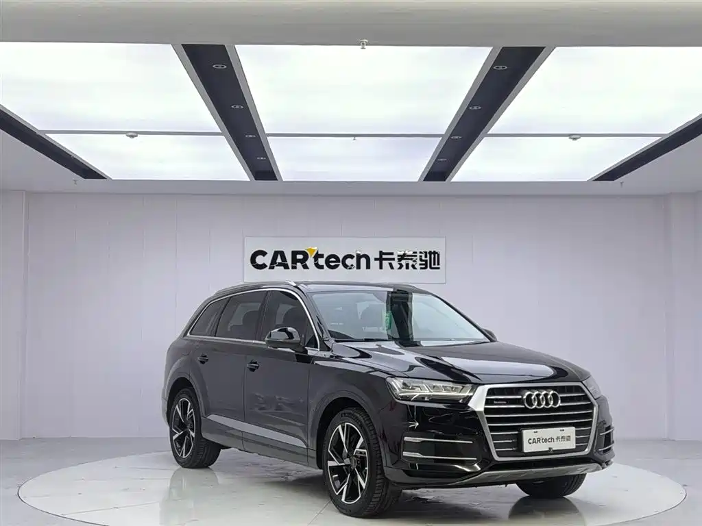 Audi Q7 — фото 7