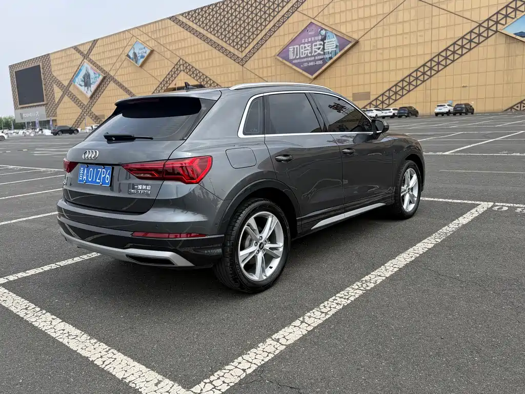Audi Q3 — фото 4