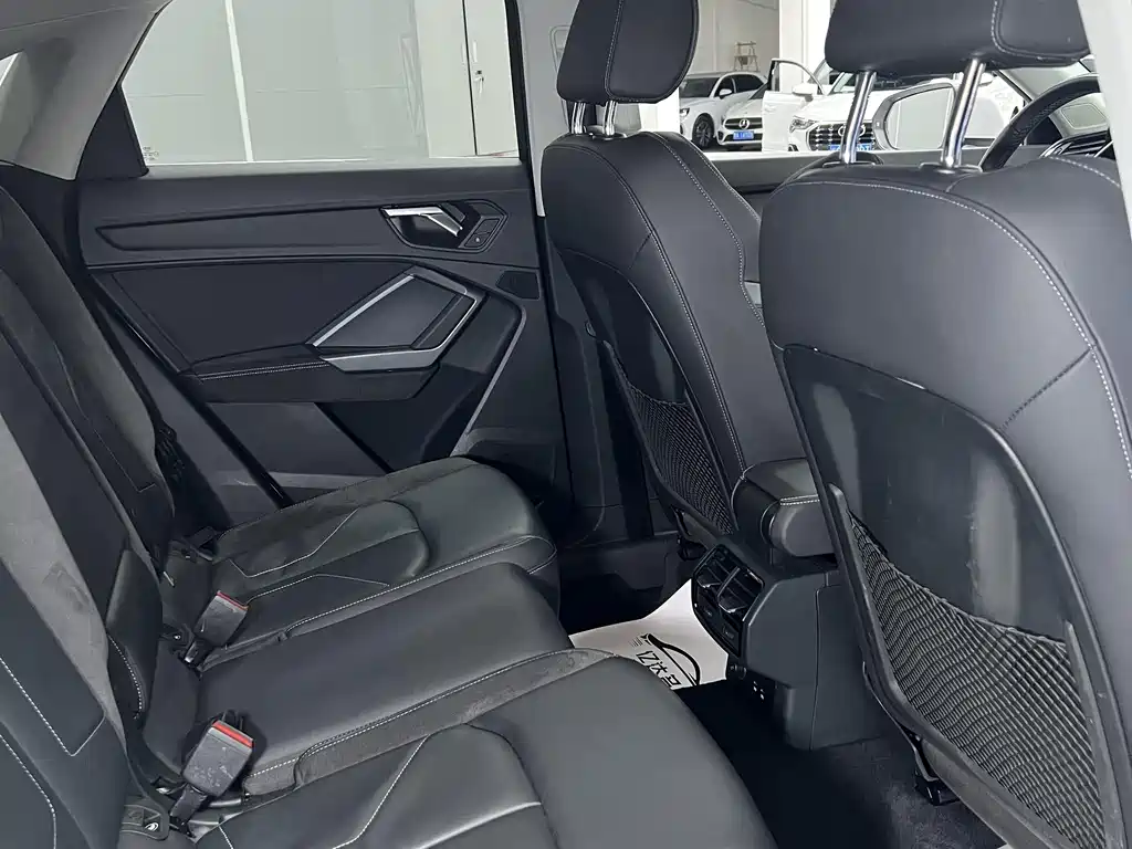 Audi Q3 Sportback — фото 23