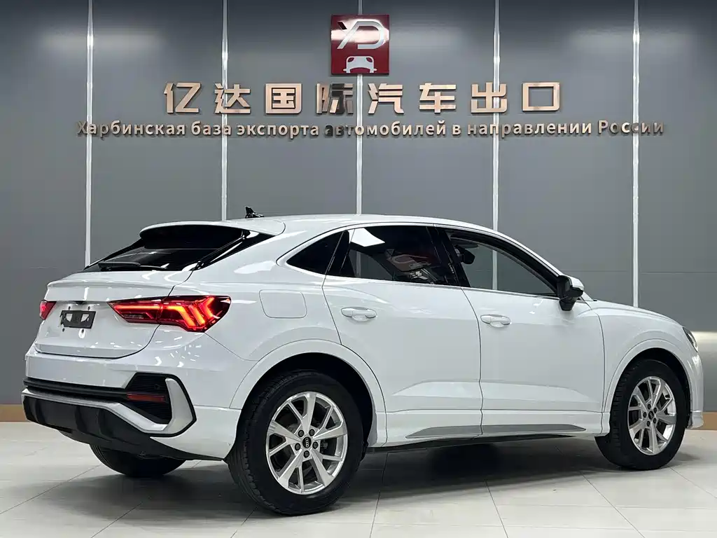 Audi Q3 Sportback — фото 6