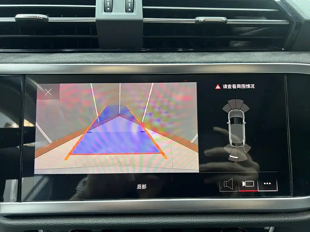 Audi Q3 Sportback — фото 9