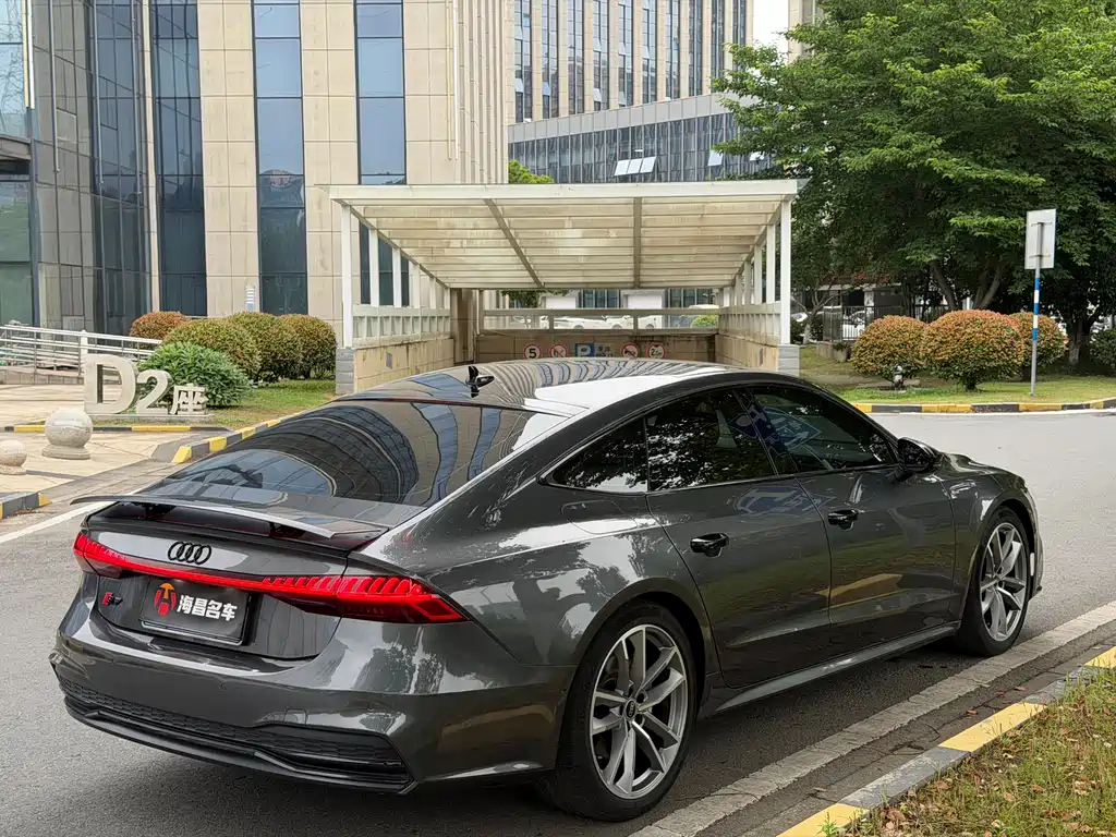 Audi A7 — фото 6