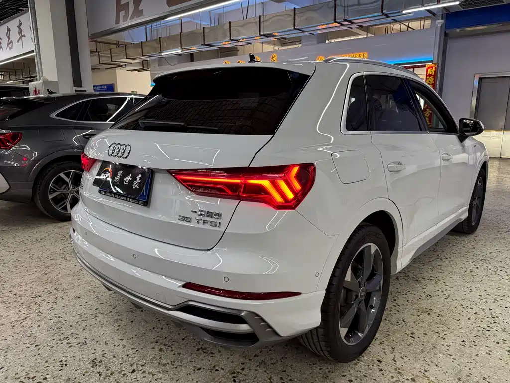Audi Q3 — фото 6