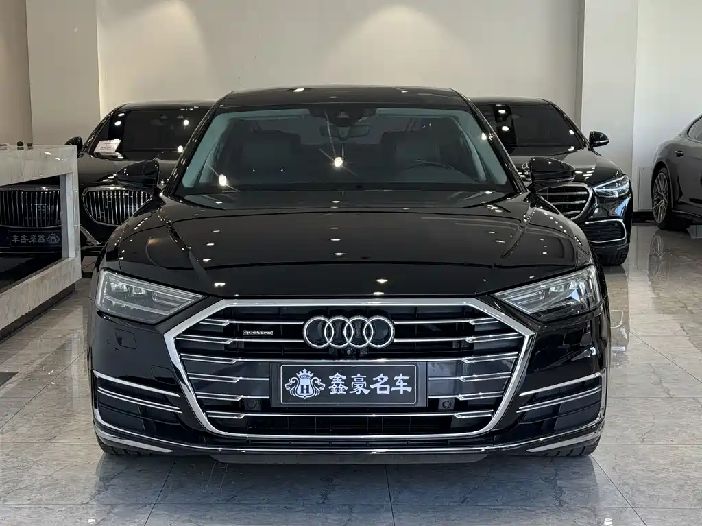 Audi A8 — фото 2