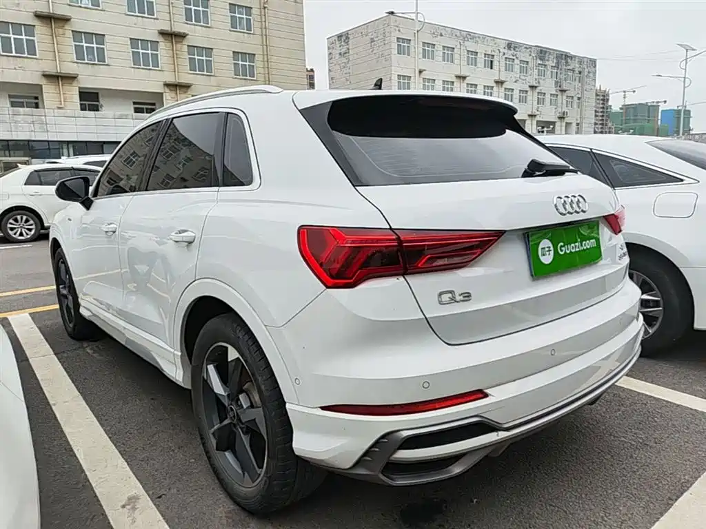 Audi Q3 — фото 5