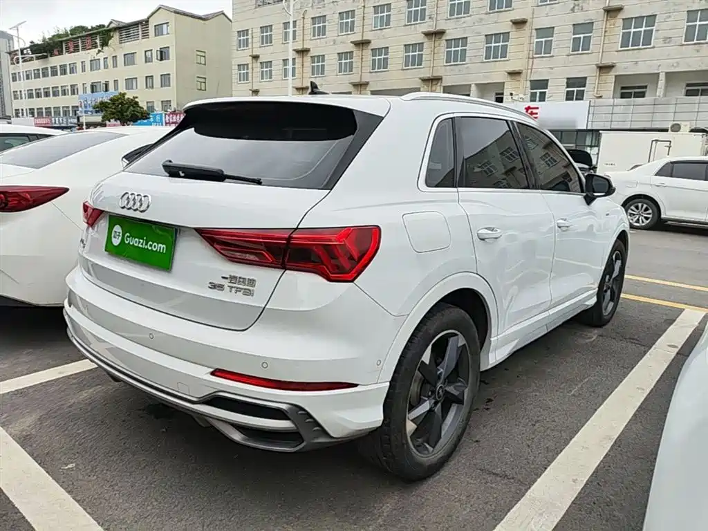 Audi Q3 — фото 7