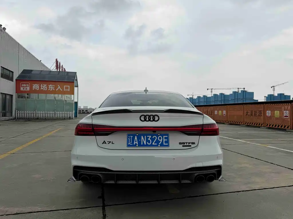 Audi A7L — фото 5