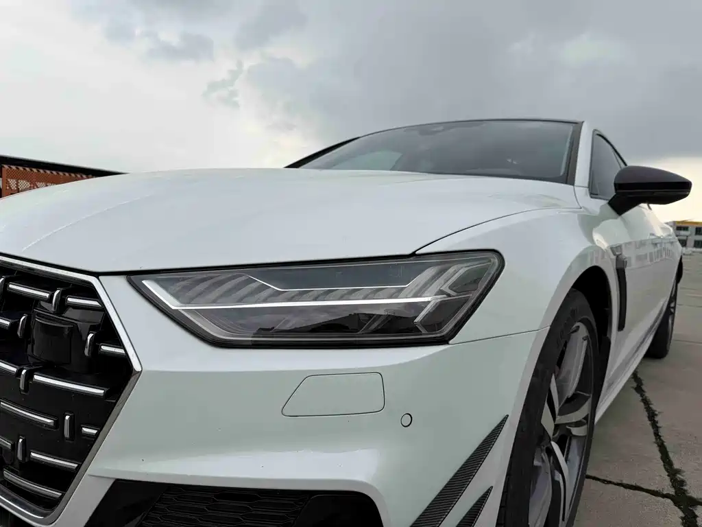 Audi A7L — фото 8