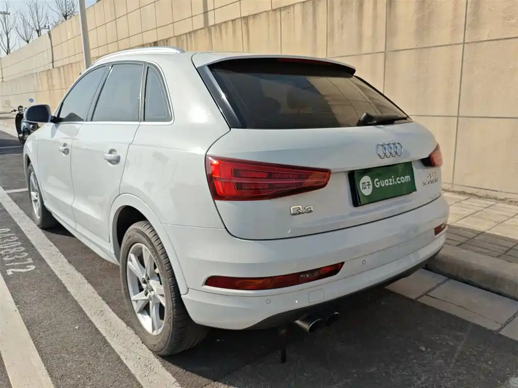 Audi Q3 — фото 23