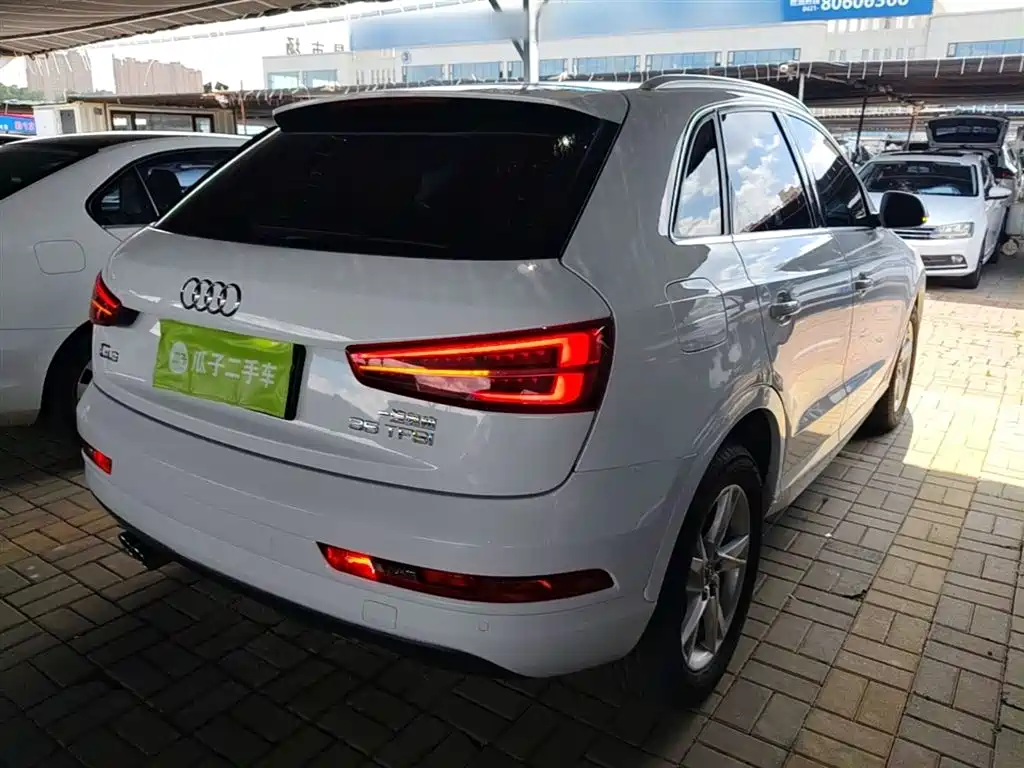 Audi Q3 — фото 7
