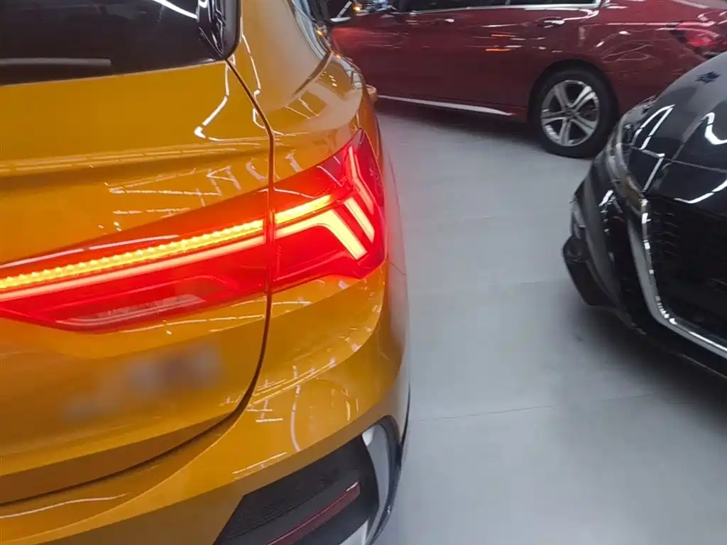 Audi Q3 Sportback — фото 8