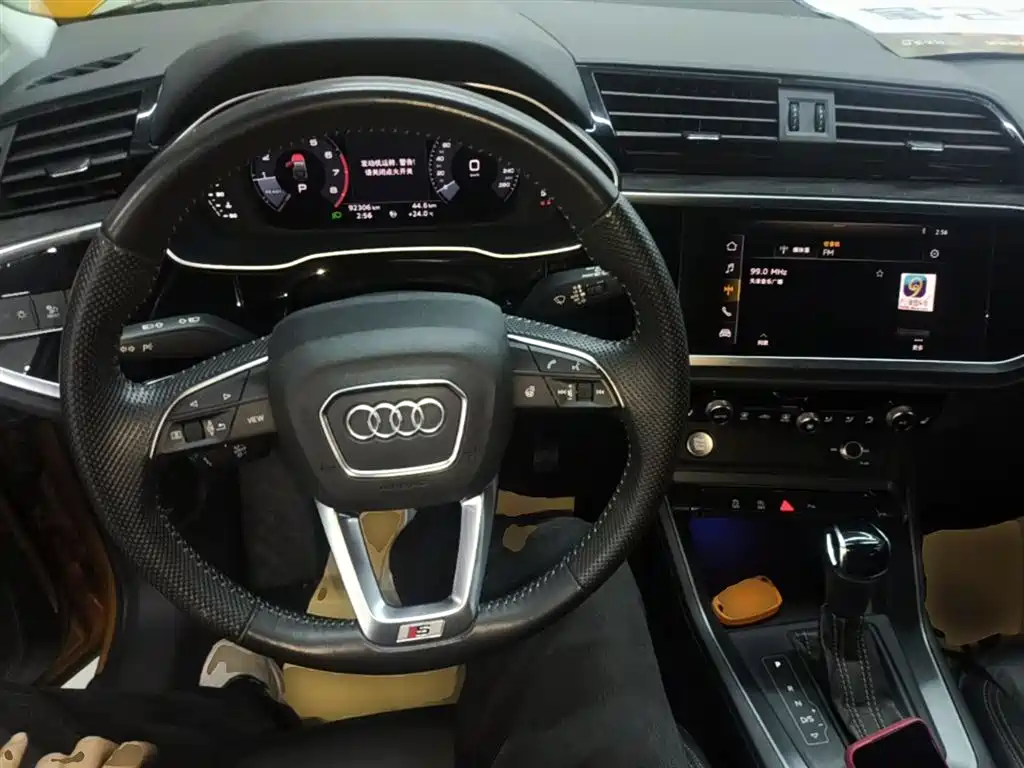 Audi Q3 Sportback — фото 10