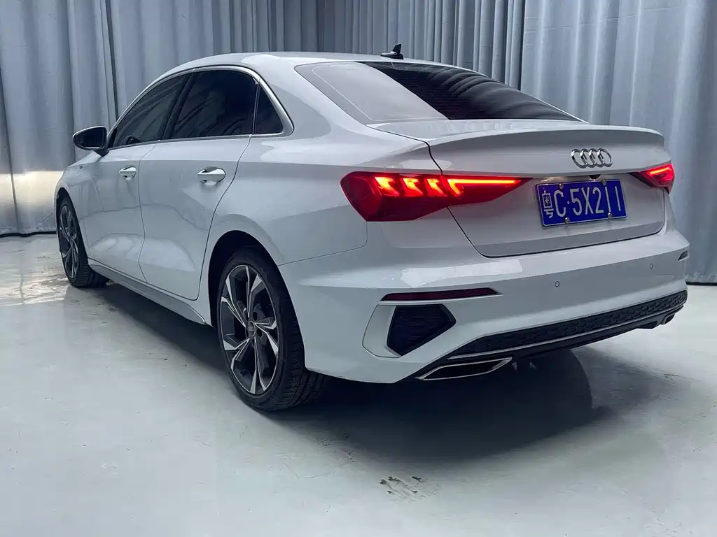 Audi A3 — фото 21