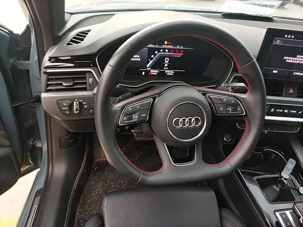 Audi A4L — фото 11