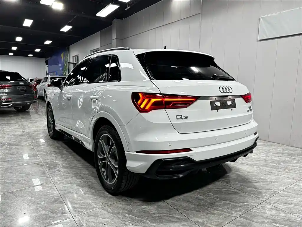 Audi Q3 — фото 4