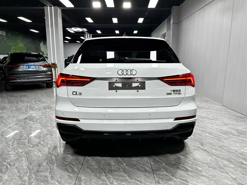 Audi Q3 — фото 5