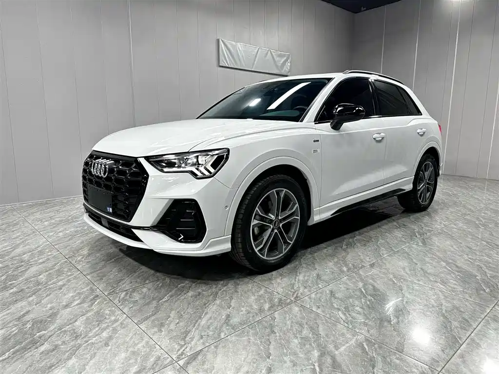 Audi Q3 — фото 7