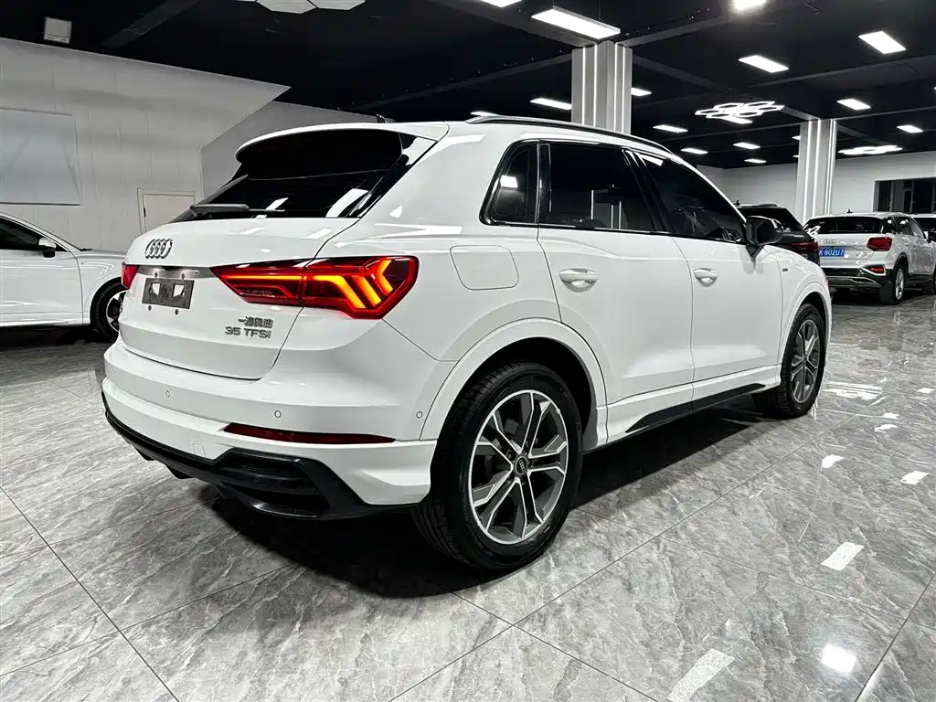 Audi Q3 — фото 9