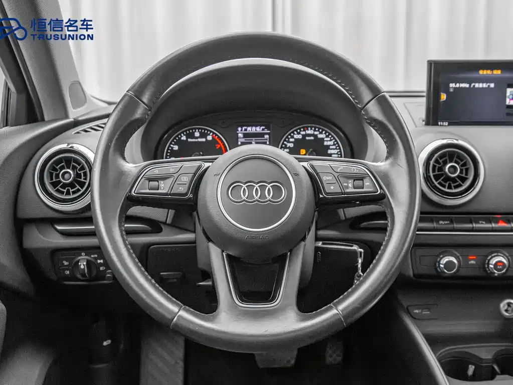 Audi A3 — фото 15