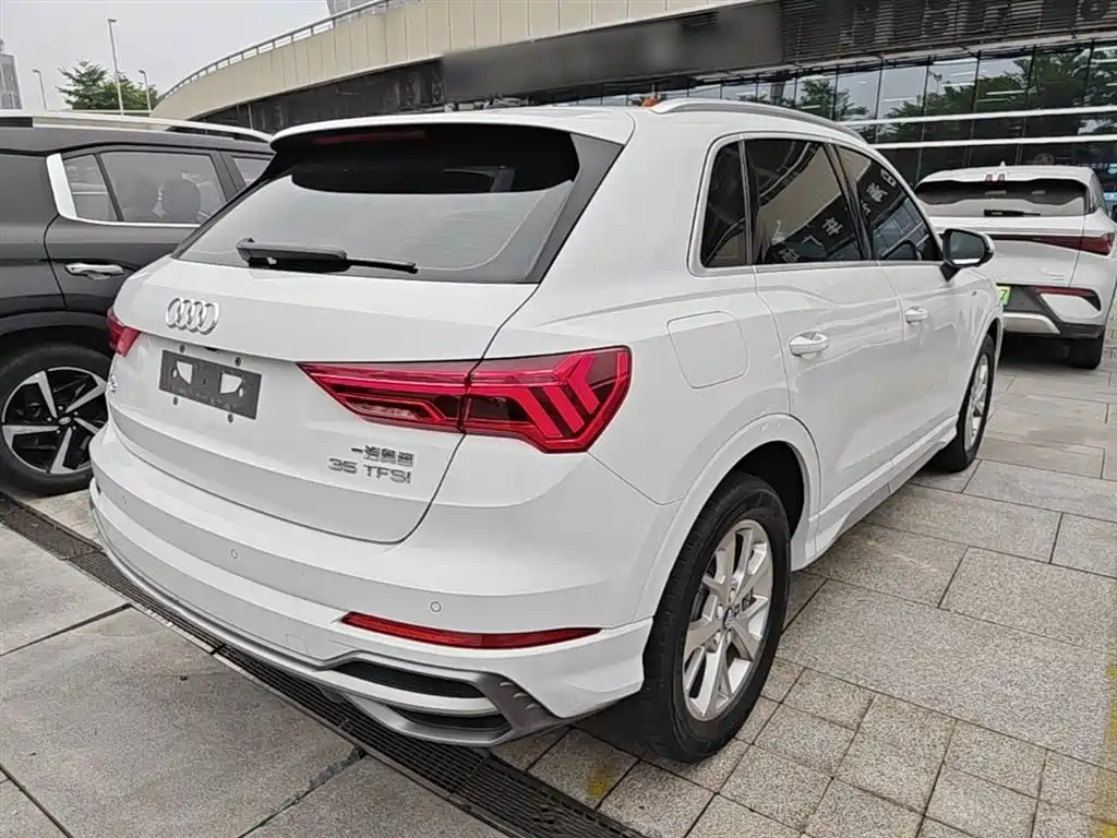 Audi Q3 — фото 7