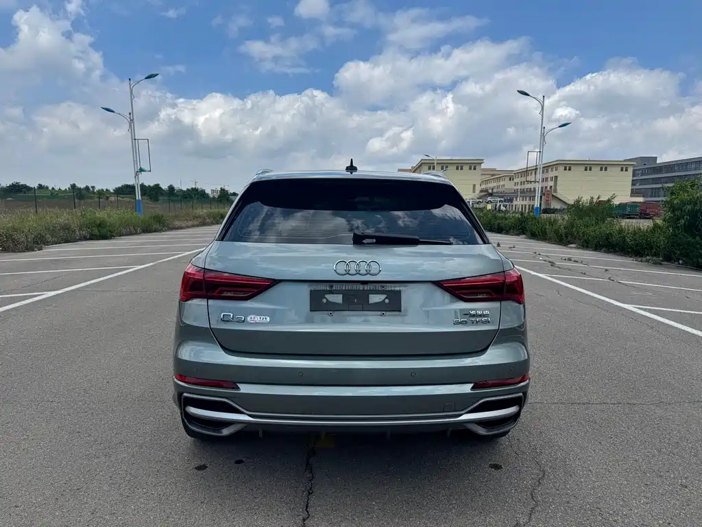Audi Q3 — фото 17