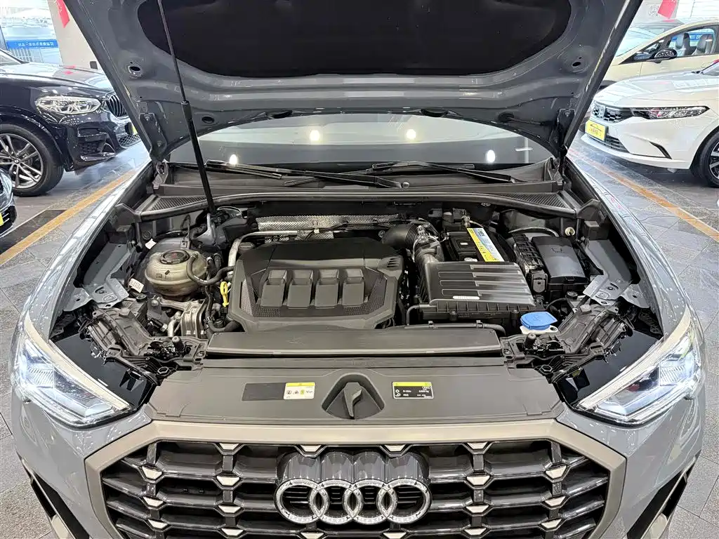 Audi Q3 — фото 26