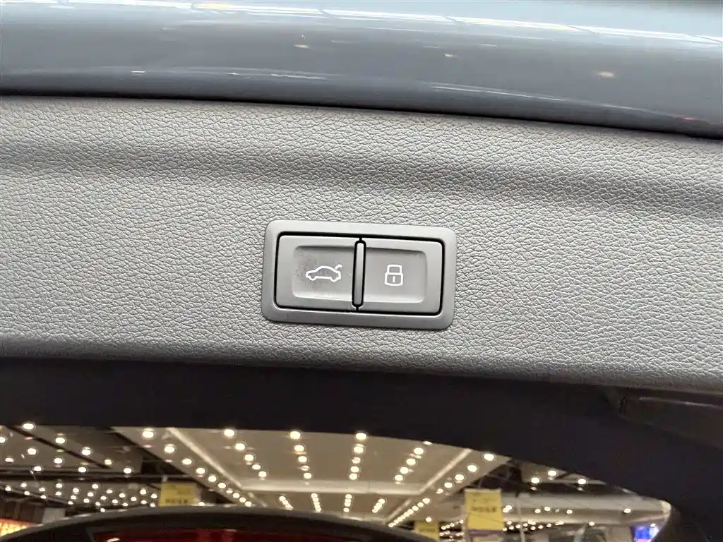 Audi Q3 — фото 33