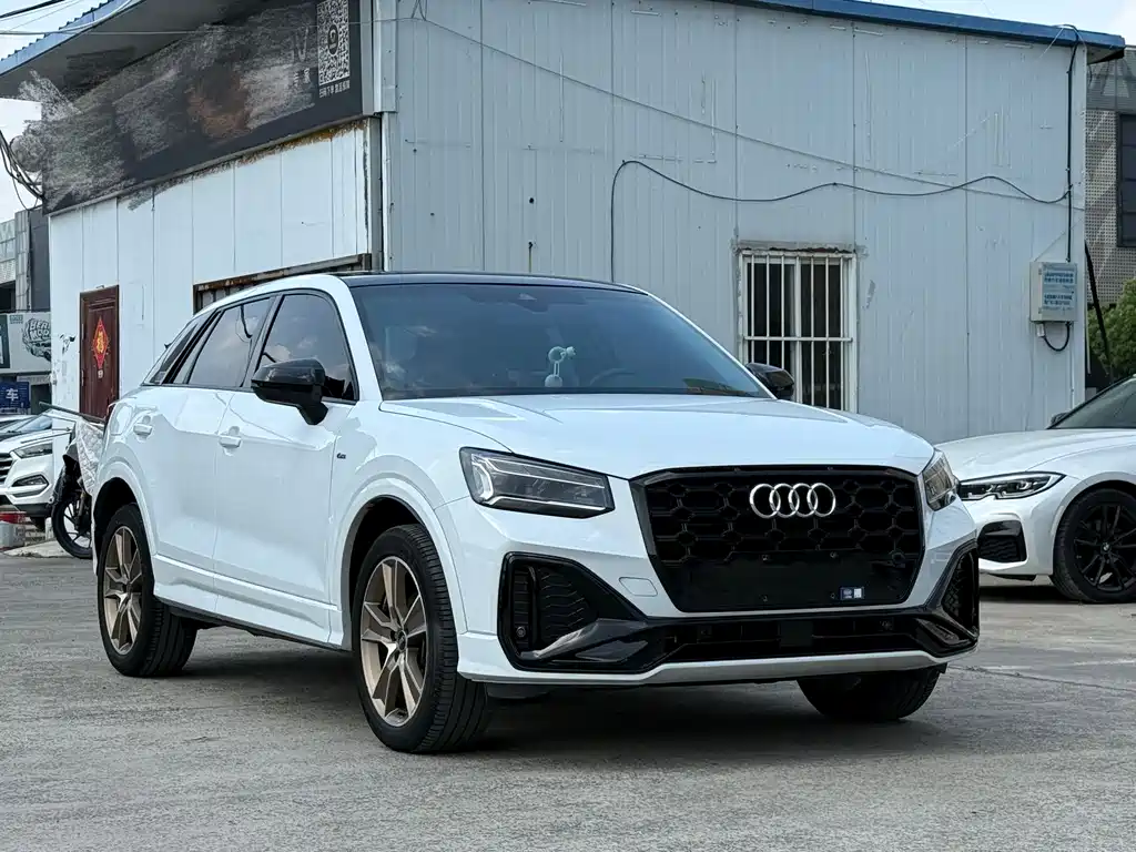 Audi Q2L — фото 3