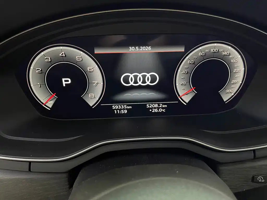 Audi A4L — фото 12