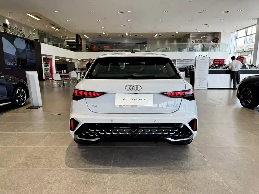 Audi A3 — фото 7