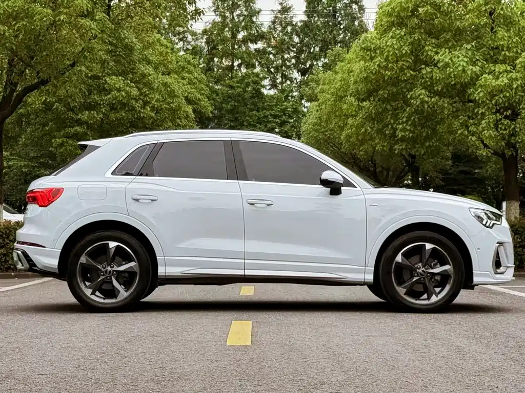 Audi Q3 — фото 4