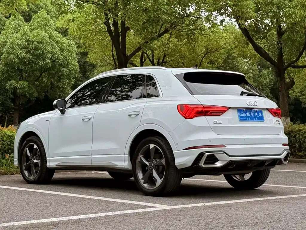 Audi Q3 — фото 7