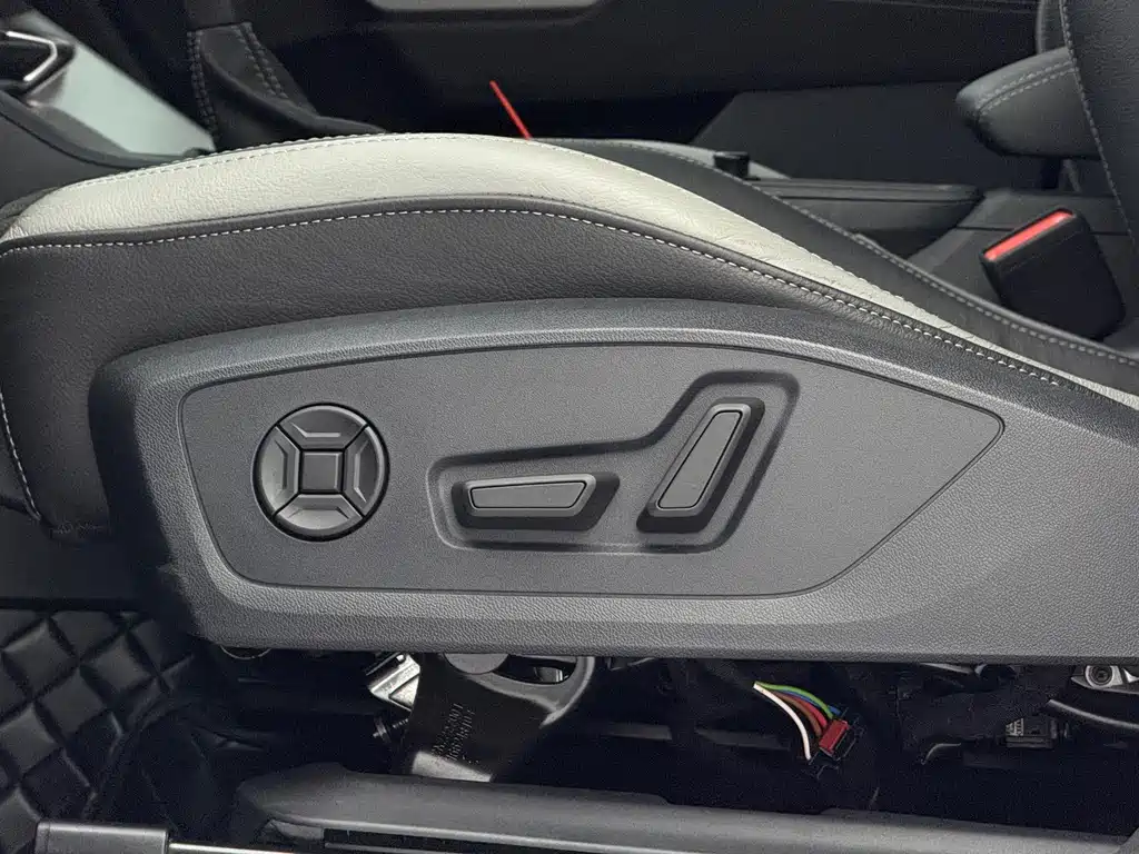 Audi Q3 — фото 22