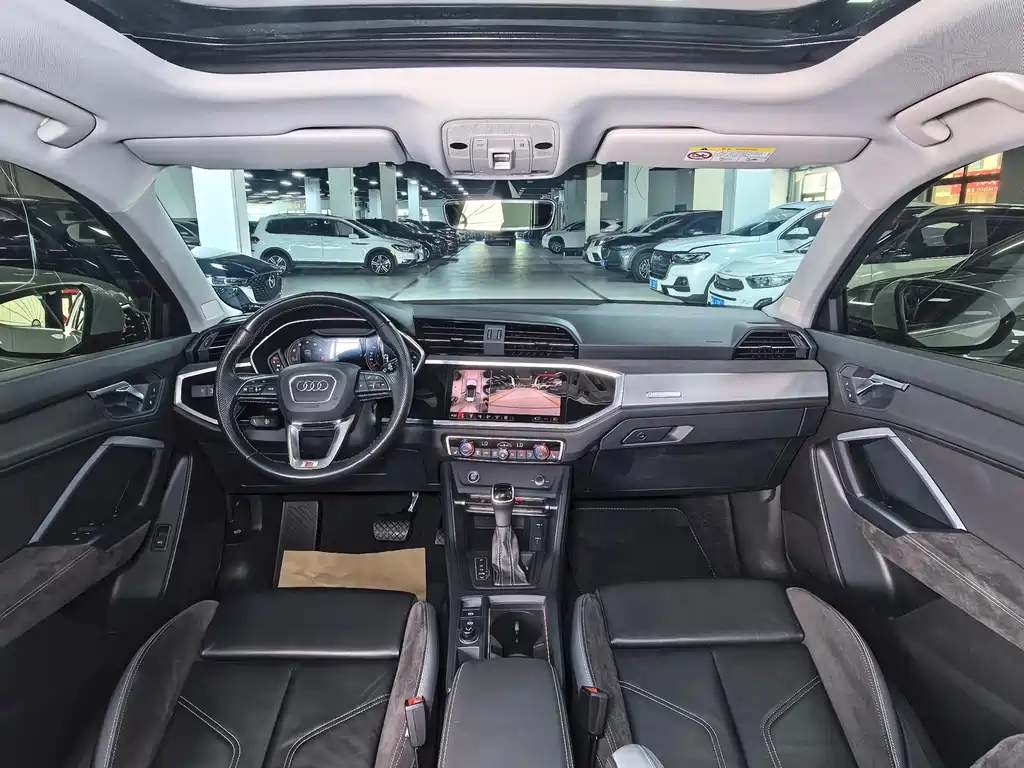 Audi Q3 Sportback — фото 15