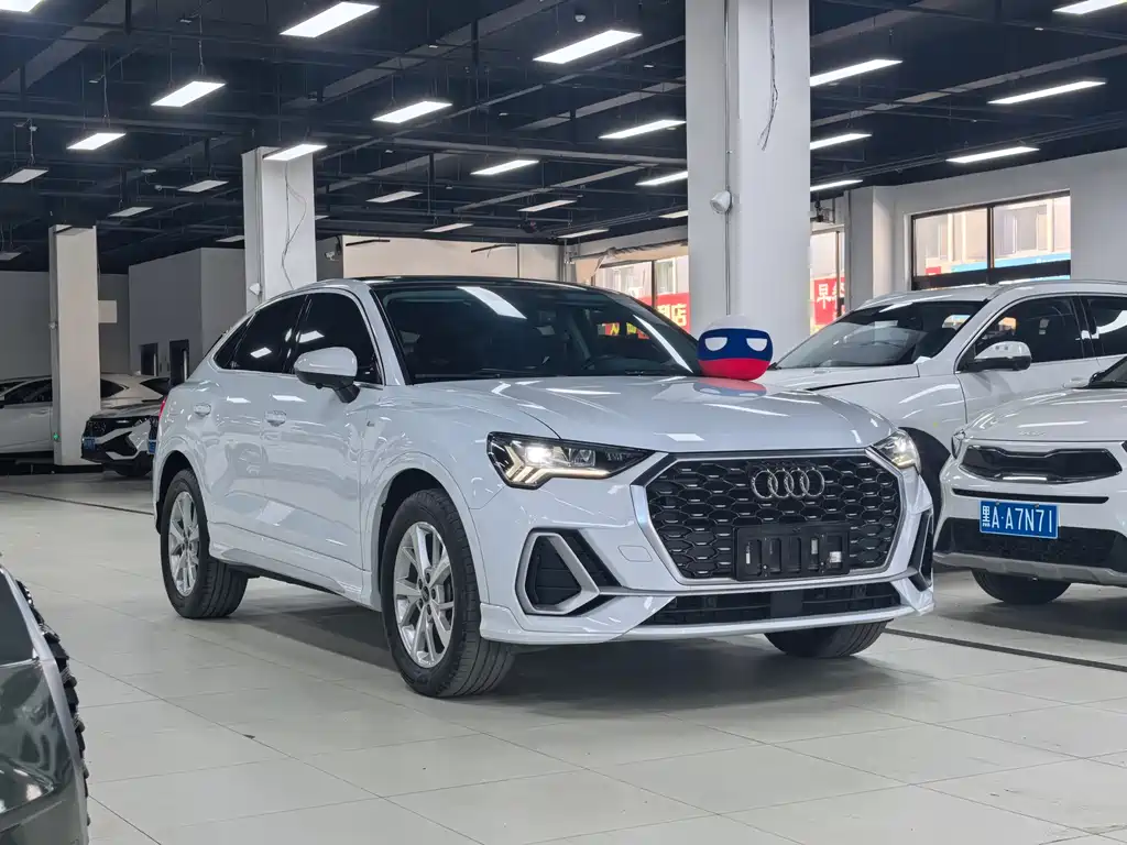 Audi Q3 Sportback — фото 3