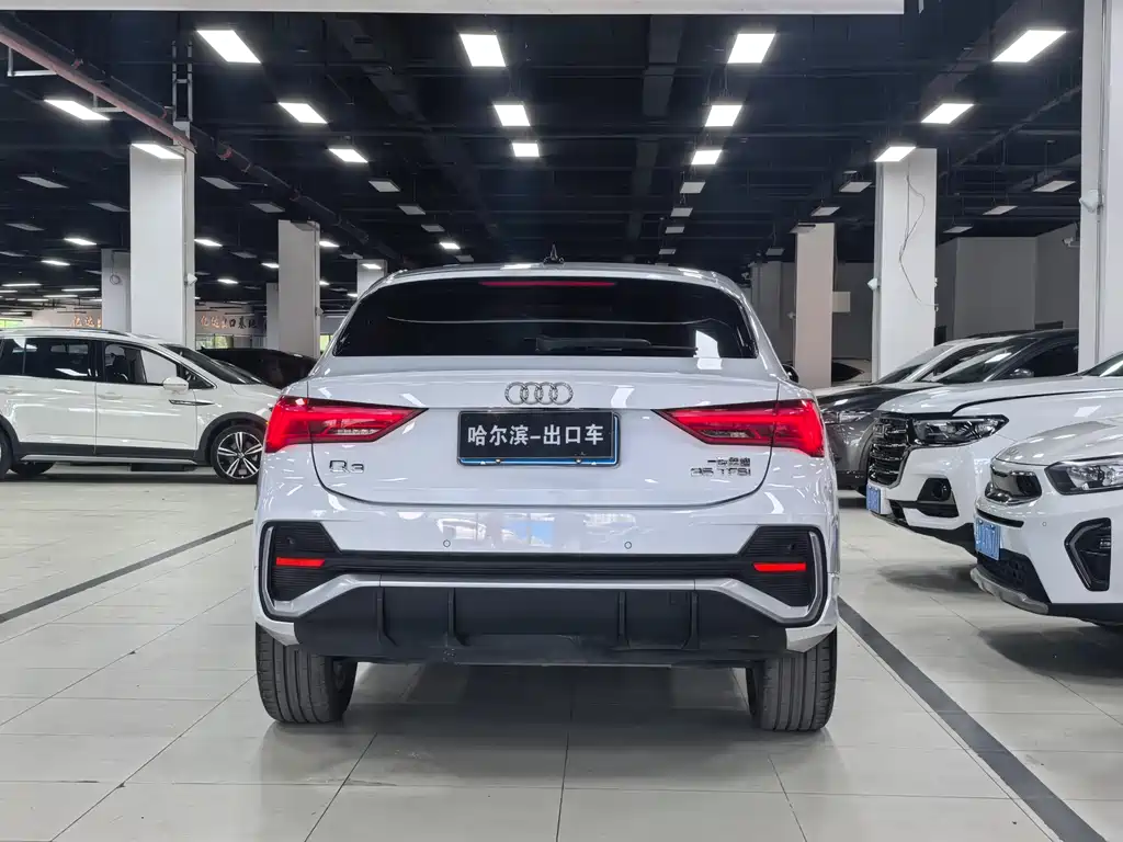 Audi Q3 Sportback — фото 25