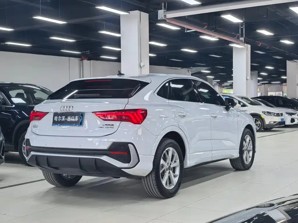 Audi Q3 Sportback — фото 26