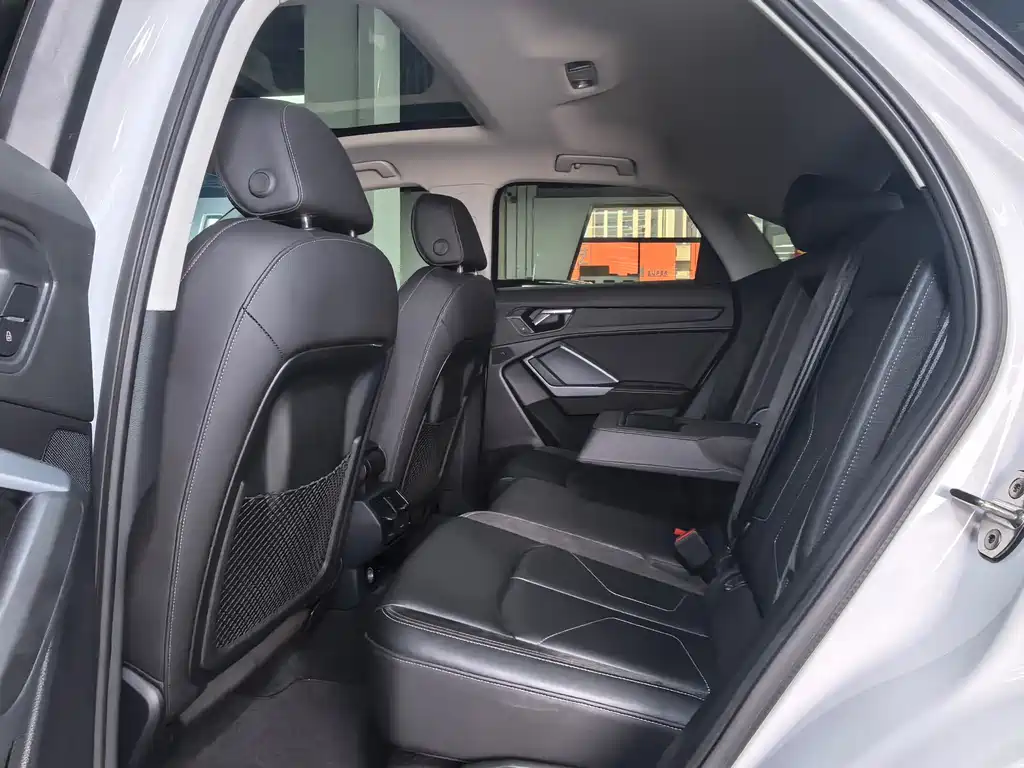 Audi Q3 Sportback — фото 10