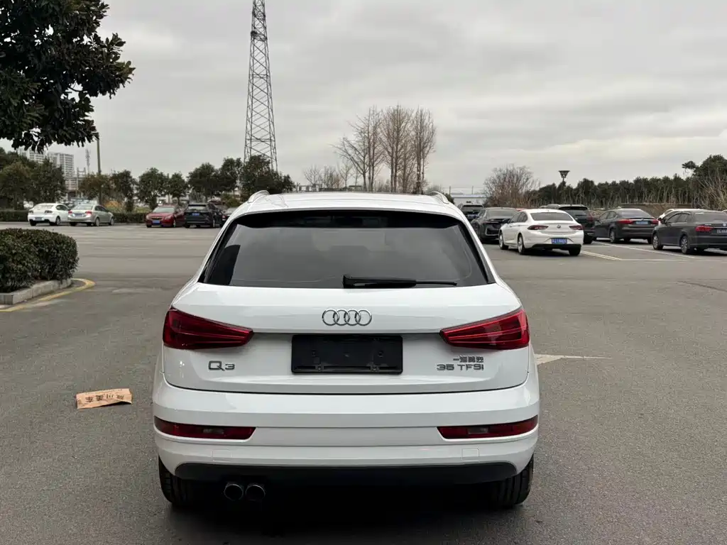 Audi Q3 — фото 9
