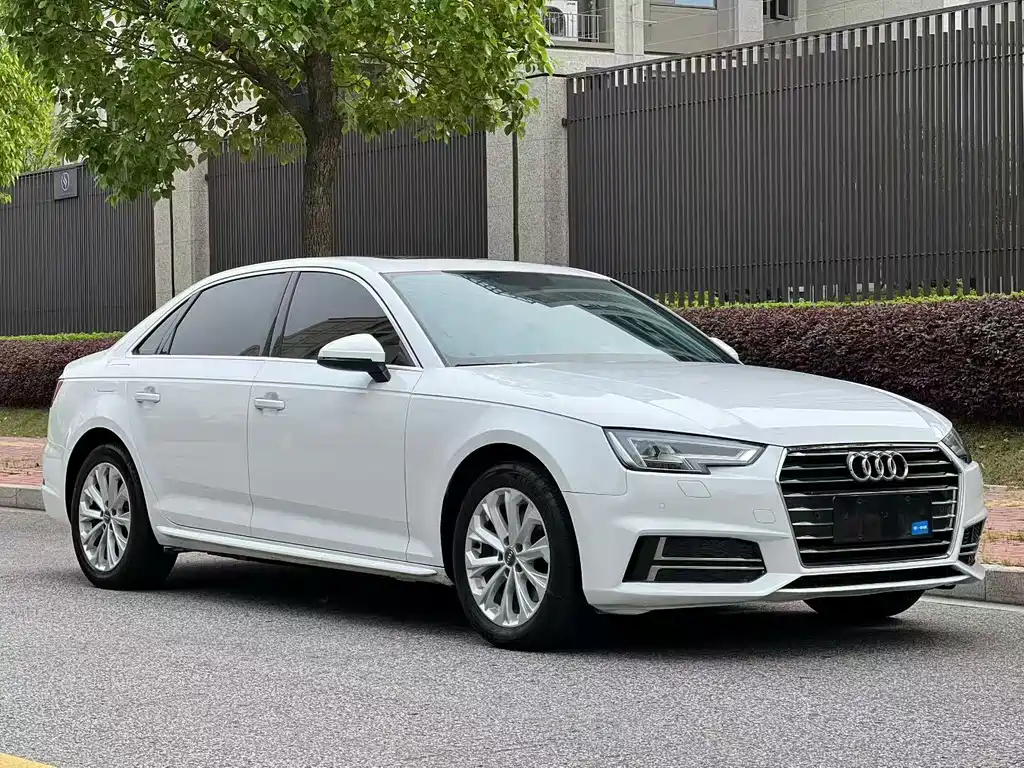 Audi A4L — фото 3