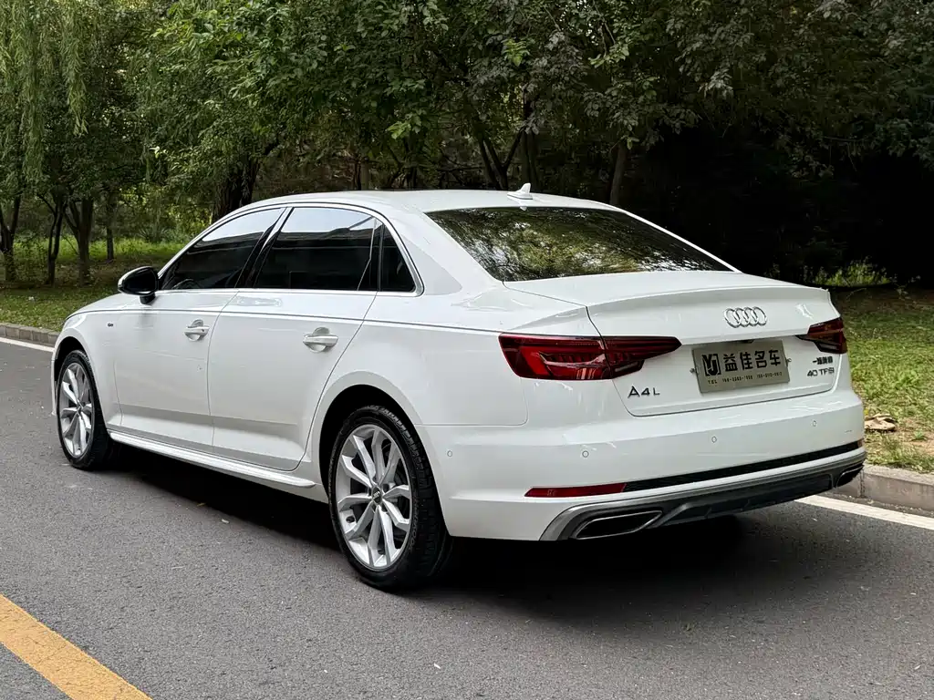 Audi A4L — фото 4
