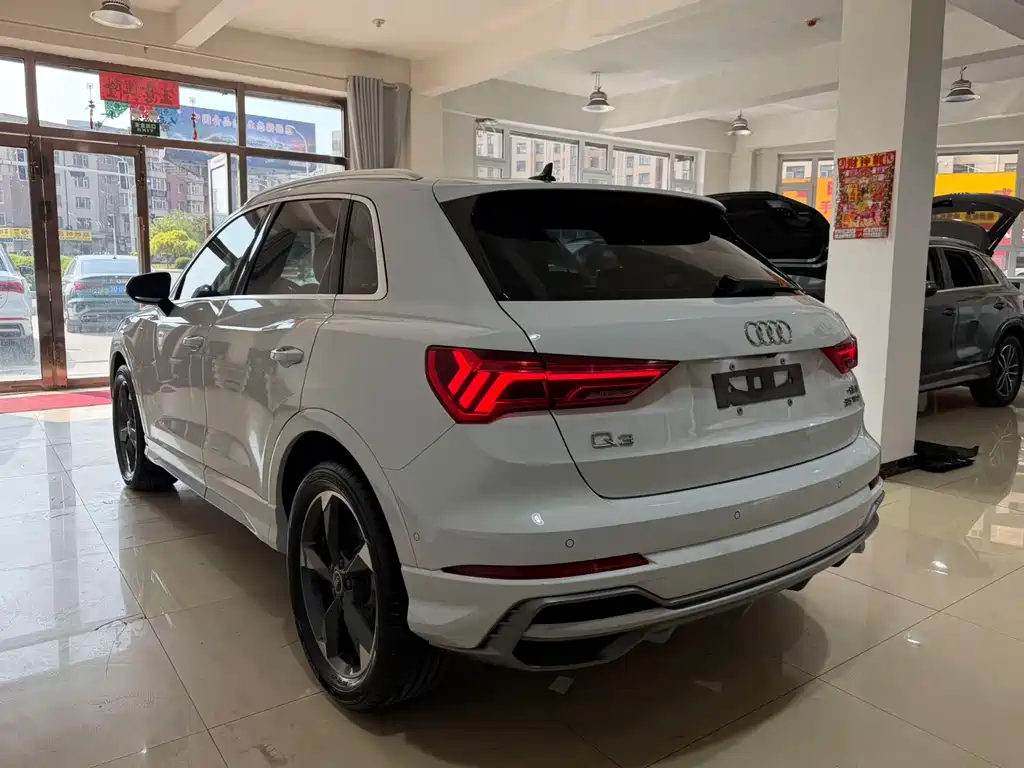 Audi Q3 — фото 4